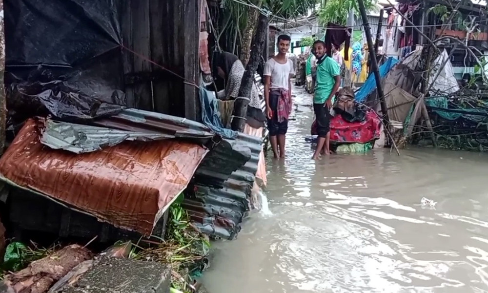 নিম্নচাপের কারণে ঝালকাঠিতে নদীর পানি বৃদ্ধি, প্লাবিত নিম্নাঞ্চল