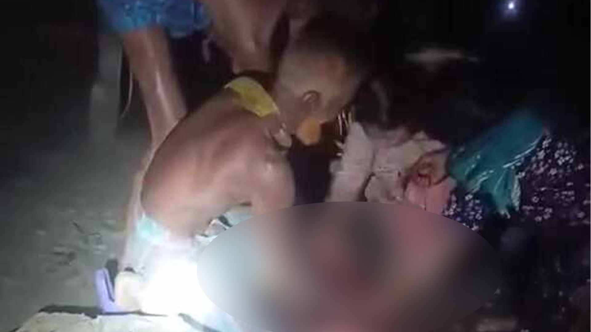 বাবার ‘আদেশে’ এক ভাইয়ের চোখ তুলে নিলেন অপর দুই ভাই