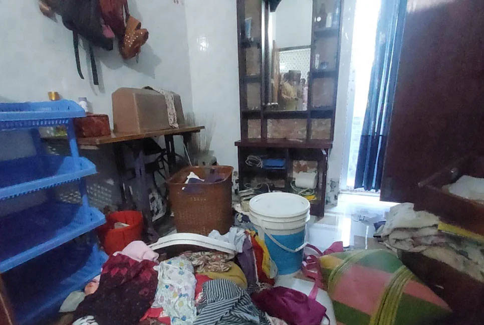 কলাপাড়ার মহিপুরে একই রাতে ৩ বাড়িতে ডাকাতি