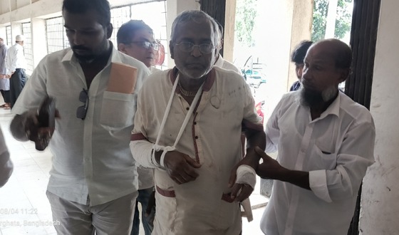 পাথরঘাটায় মাদক সেবির হামলায় শিক্ষক আহত