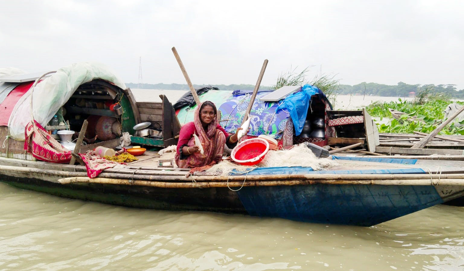 যুগযুগ মাছ ধরেও জেলের স্বীকৃতি মেলেনি মানতা নারীদের