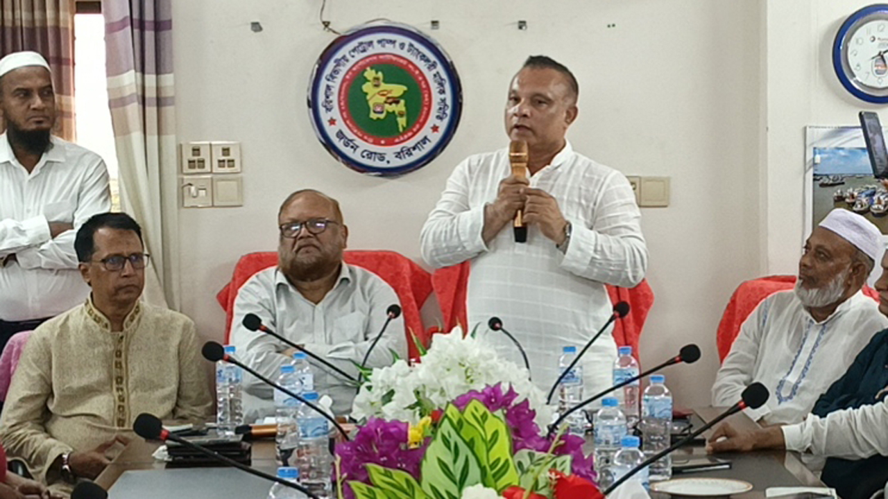 অর্থনীতিতেও গণতন্ত্র প্রতিষ্ঠা করতে হবে : জিয়া উদ্দিন হায়দার