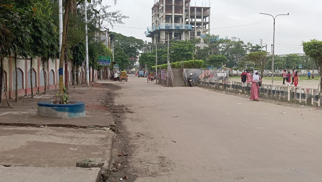 অবৈধ দোকানপাট উচ্ছেদ: সৌন্দর্য ফিরেছে বরিশাল নগরীর
