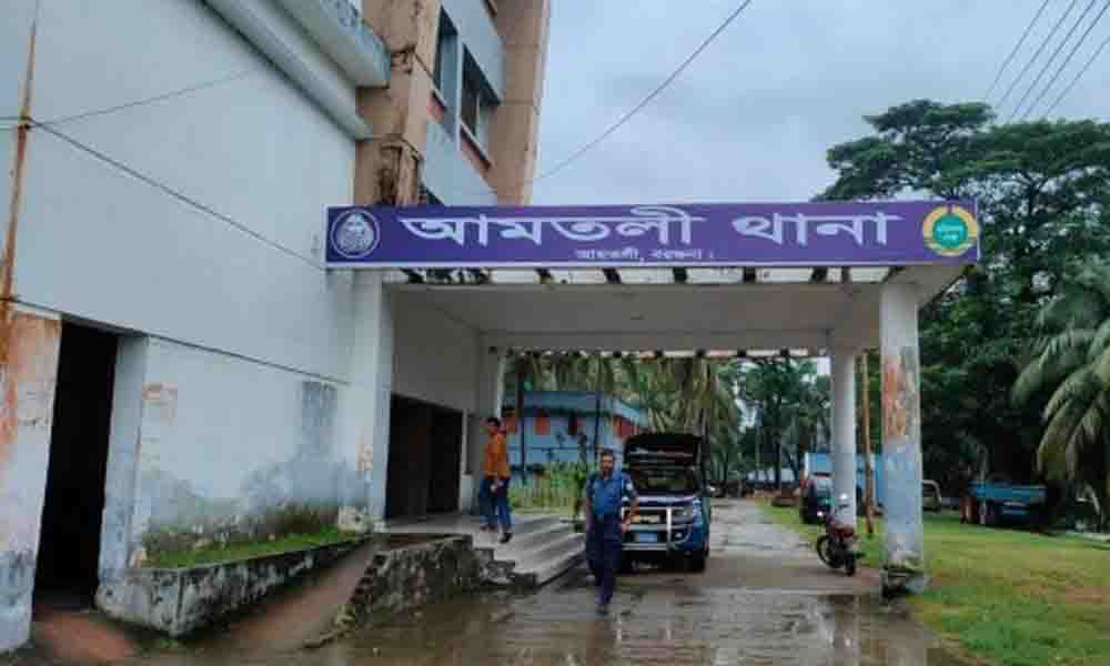 বরগুনায় বাঁশ কাটতে গিয়ে বিদ্যুৎস্পৃষ্টে প্রাণ গেল বৃদ্ধের