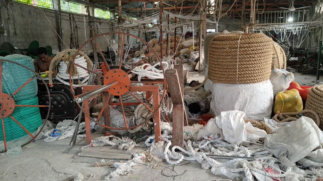 ৬৩ বছরেও হয়নি উন্নয়ন, অব্যবস্থাপনায় ধুঁকছে স্বরূপকাঠি বিসিক শিল্পনগরী