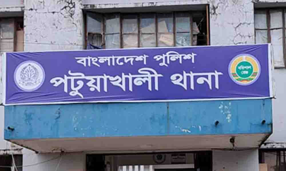 পটুয়াখালীতে যাত্রীবাহী বাসের ধাক্কা, মোটরসাইকেলের ২ আরোহী নিহত