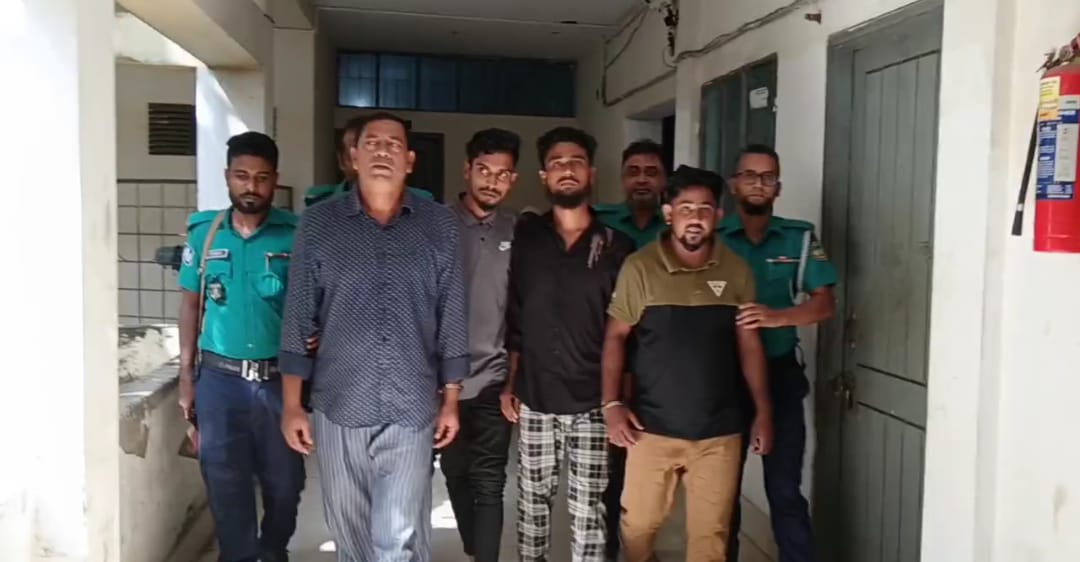 বরিশালে আওয়ামী লীগ ও ছাত্রলীগের চার কর্মী গ্রেপ্তার