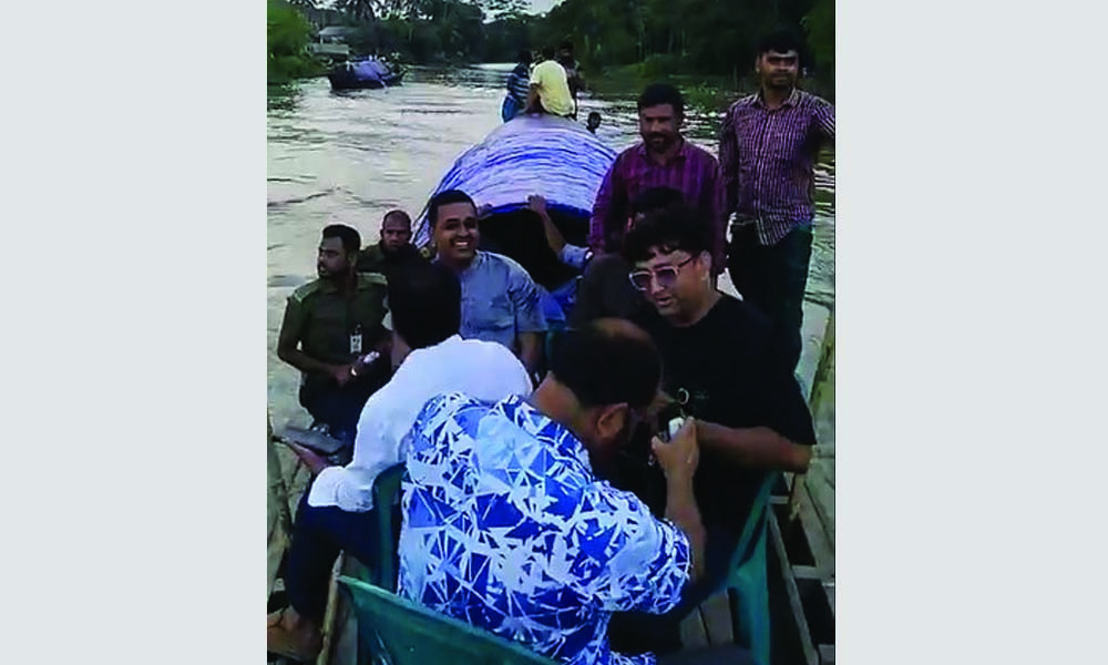 ইলিশ সংরক্ষণ অভিযানে ইউএনও’র ফেসবুক লাইভ, পালালেন জেলেরা