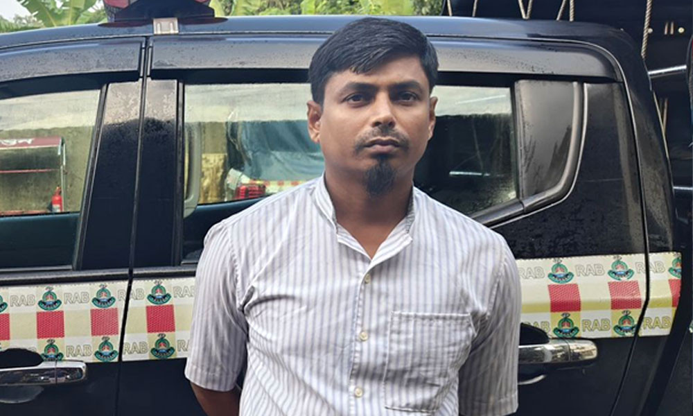 বাউফলে ট্রলারসহ তরমুজ ডাকাতির মূল হোতা গ্রেপ্তার