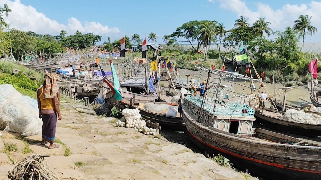 ইলিশ ধরায় নিষেধাজ্ঞা, দুশ্চিন্তায় ভোলার দুই লক্ষাধিক জেলে