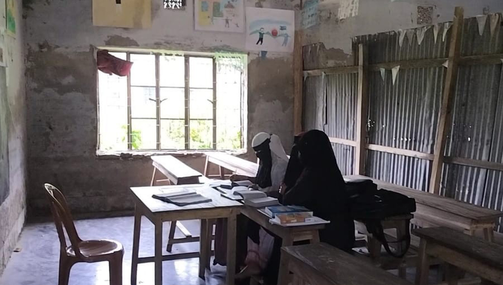 বরগুনার ১৬ শিক্ষক-কর্মচারীর মাদ্রাসায় ১৫ শিক্ষার্থী