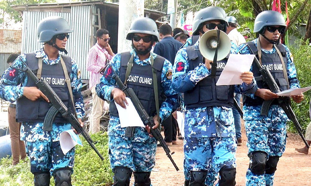 ভোলায় মা ইলিশ রক্ষায় কোস্ট গার্ডের কঠোর নজরদারি