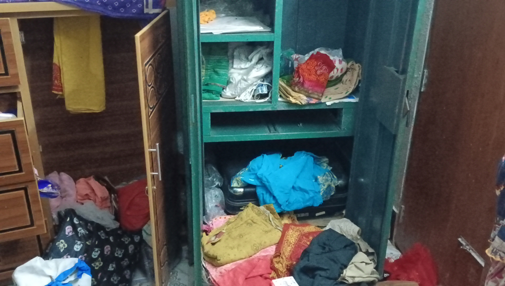 আগৈলঝাড়ায় সুপ্রিম কোর্টের আইনজীবির বাসভবনে দুঃসাহসিক চুরি