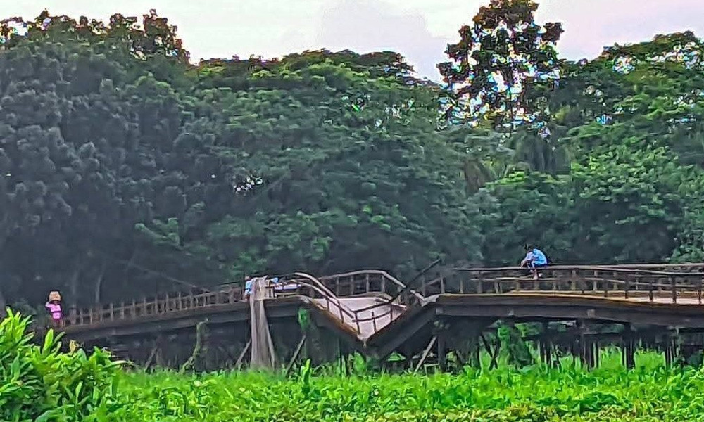 গলাচিপায় সেতু ভেঙে দুর্ভোগ চরমে