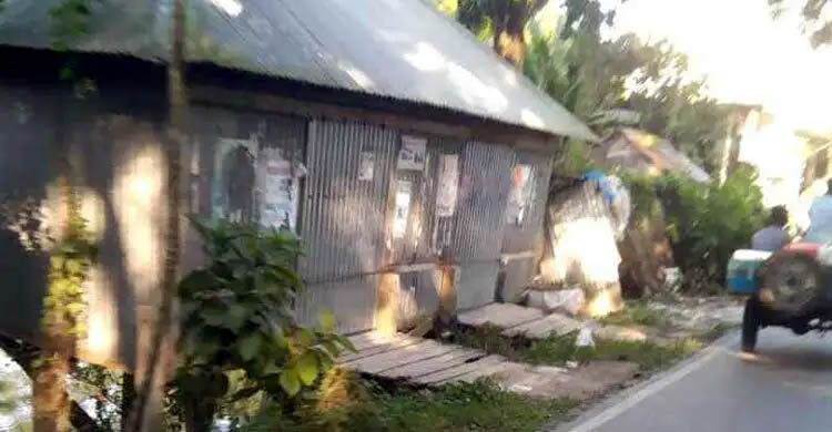 পাউবোর জমি দখল করে বিএনপি নেতাদের বহুতল ভবন-দোকানঘর