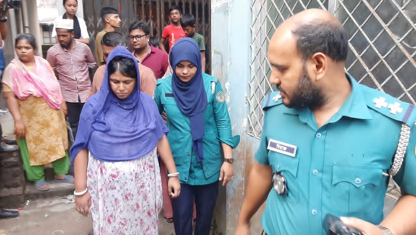 বরিশালে পরিচয়পত্রে অসঙ্গতি, ভারতীয় নাগরিকসহ আটক ৪