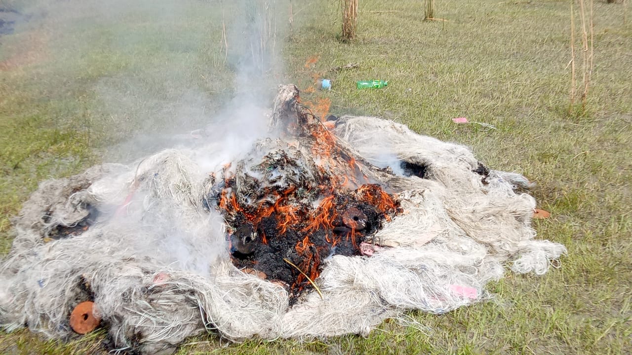 বরিশালে ৯ লাখ মিটার জাল জব্দ, ৫৭ জেলের কারাদণ্ড