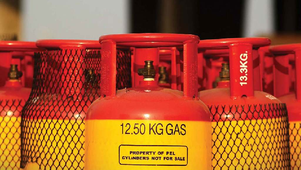 ১২ কেজি এলপিজি সিলিন্ডারে দাম কমল ২৯ টাকা