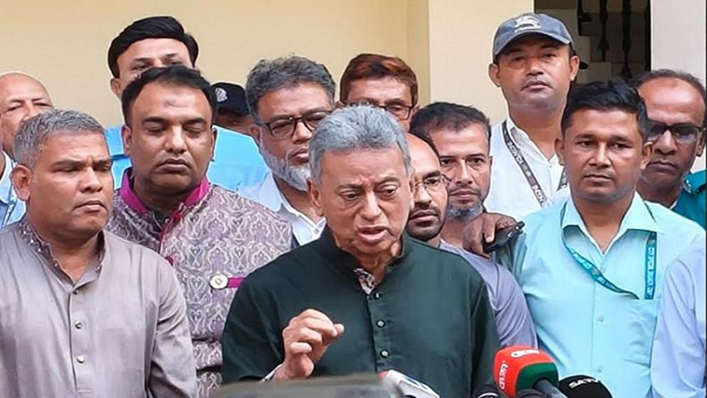 দেশে এখনো তেলের সংকট তৈরি হয়নি: অর্থমন্ত্রী
